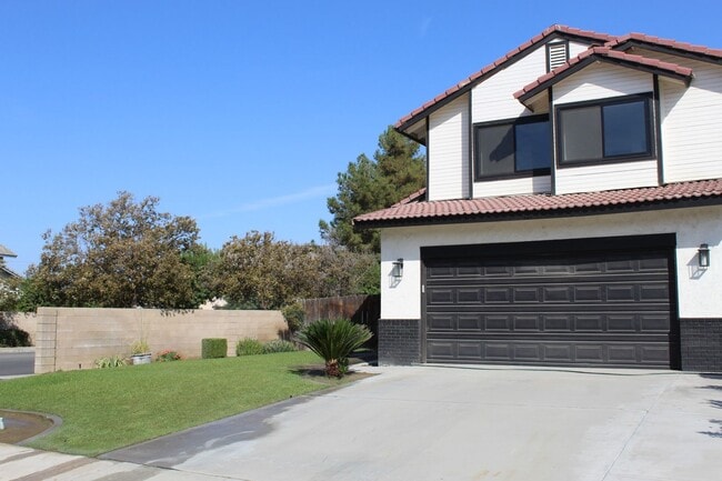 Photo - Southwest Bakersfield Home for Rent July