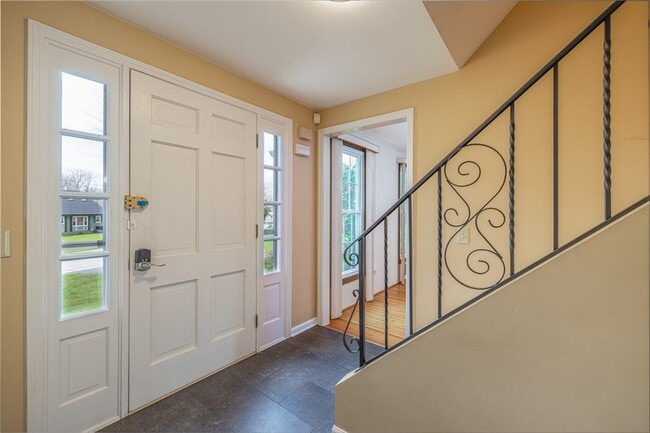 Photo - 75 Parkwood Ave