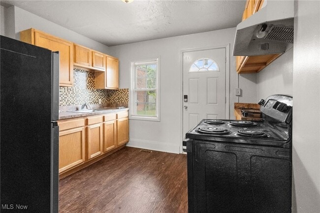 Photo - 15416 Waterloo Rd