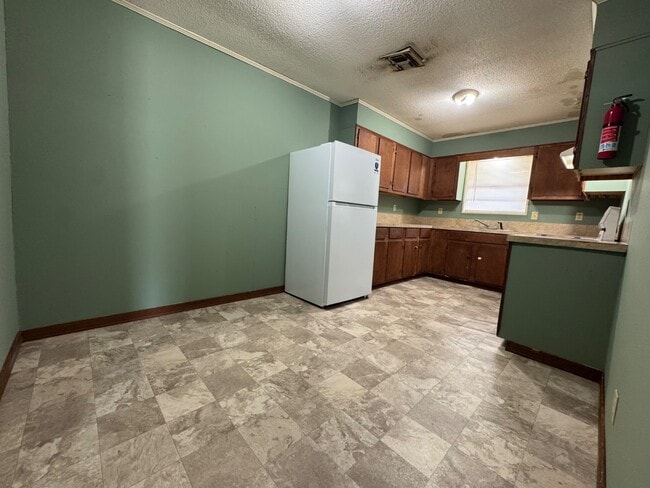 Photo - 1501 Julius Erving St
