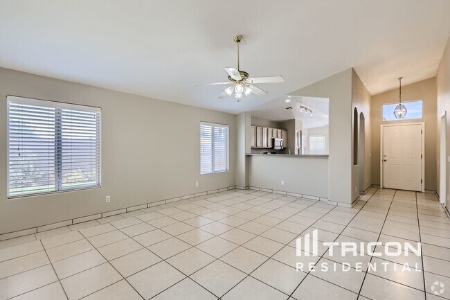 Building Photo - 9002 W Palm Ln Rental