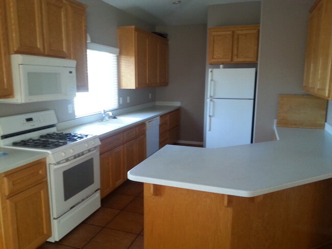 Photo - 3 bedroom 2.5 bath house near the beach