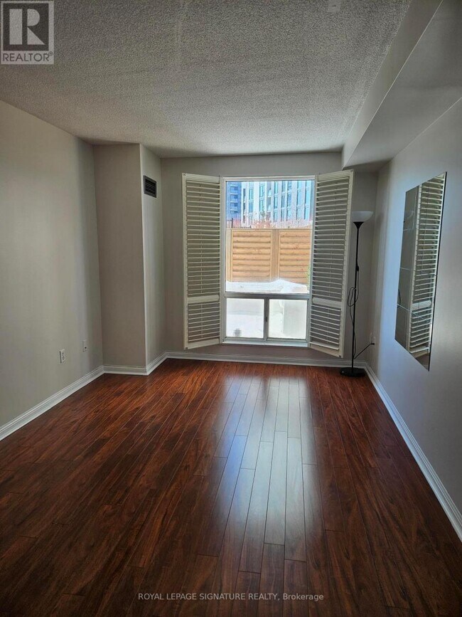 Photo - 101 Subway Crescent Unit 101