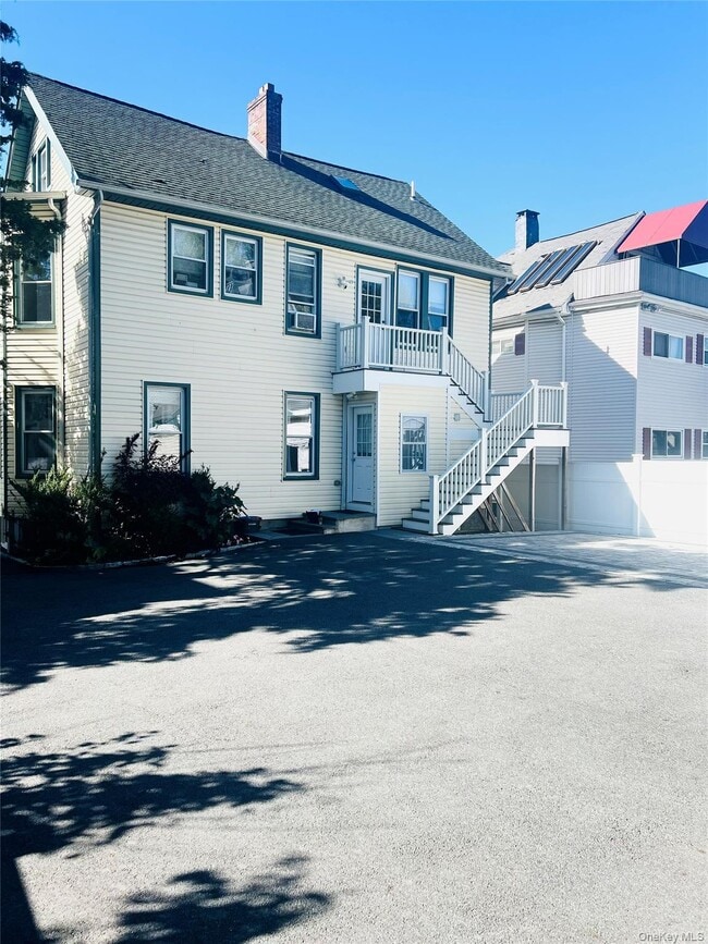 Photo - 339 Washington St