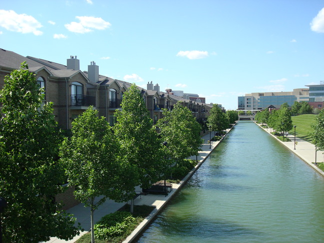 Upper Canal - Gardens of Canal Court Apartments