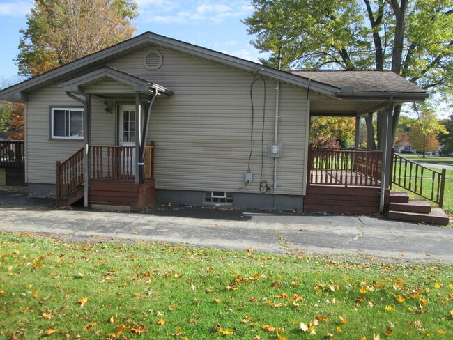 Photo - 3968 Staatz Dr