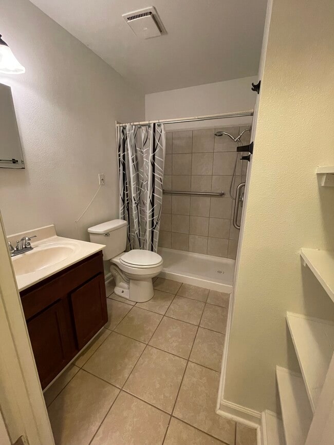 Newberry Court Apartments