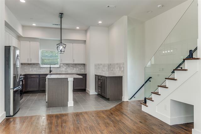 Building Photo - 4519 San Jacinto St Unit 105