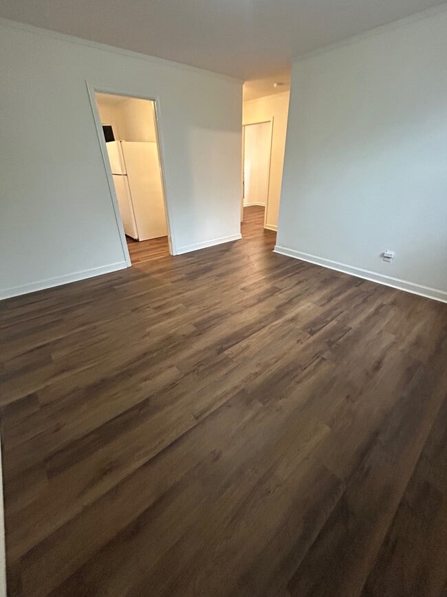 01_Living Room - 2922 Chestnut St Unit A