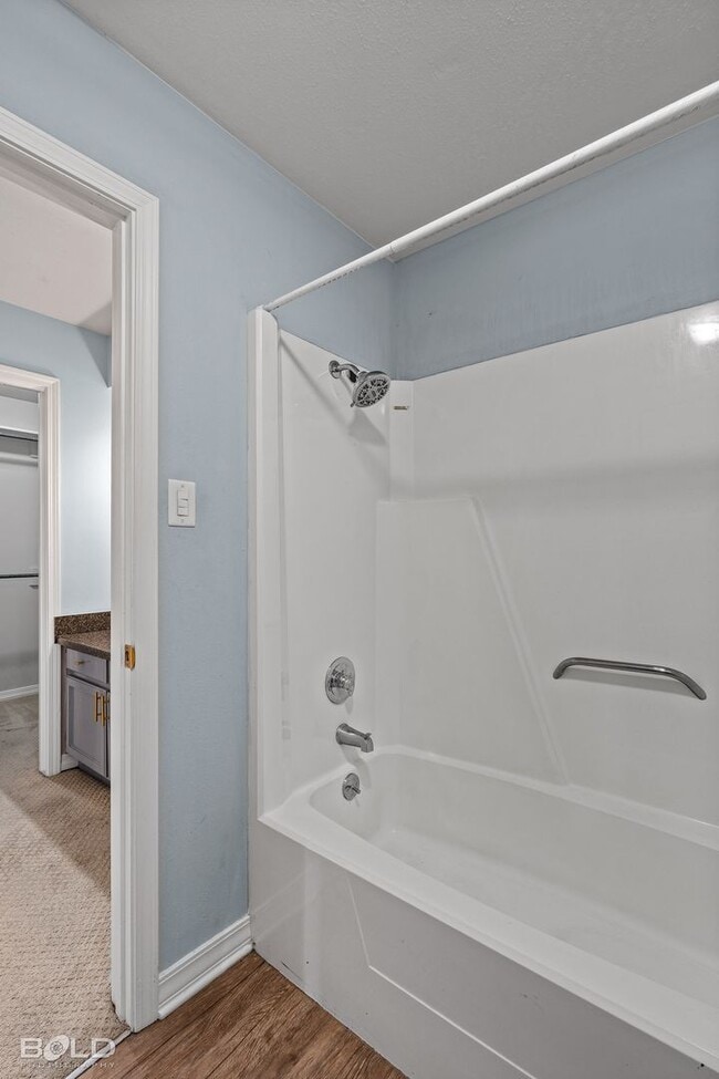 Photo - 421 Stratmore Dr
