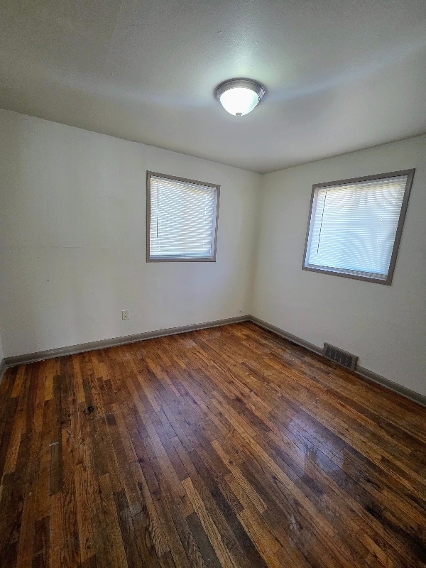 Photo - 412 Glen View Ct