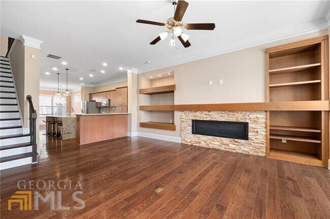 Photo - 317 Alderwood Ln