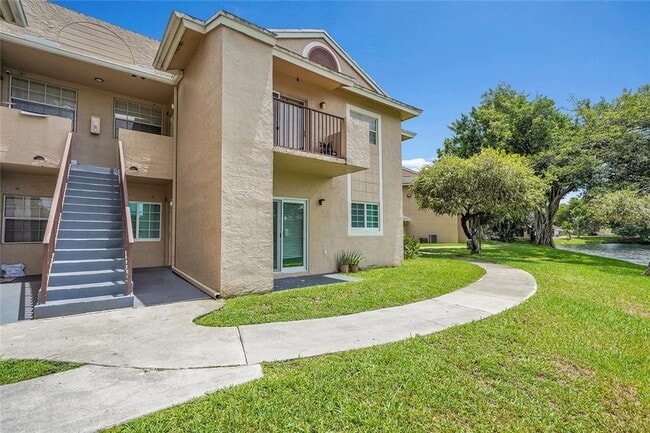 Photo - 2331 NW 96th Ter Unidad 17N Rental