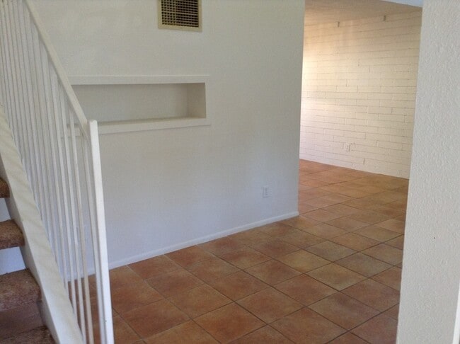 Photo - Bright 2 story 2br, 1b, 875sq. ft townhous... Unit B