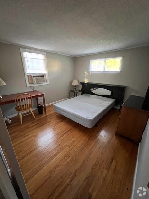 Building Photo - 240 Greenaway Dr Rental