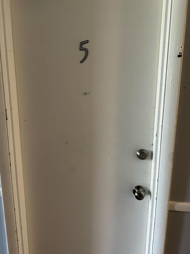 Photo - 1921 Oxford Cir Unidad 5