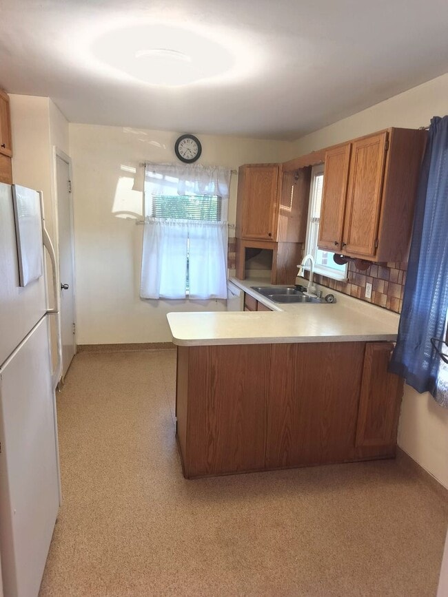 Photo - Charming 2-Bedroom Upper Duplex Unit in Ogden!