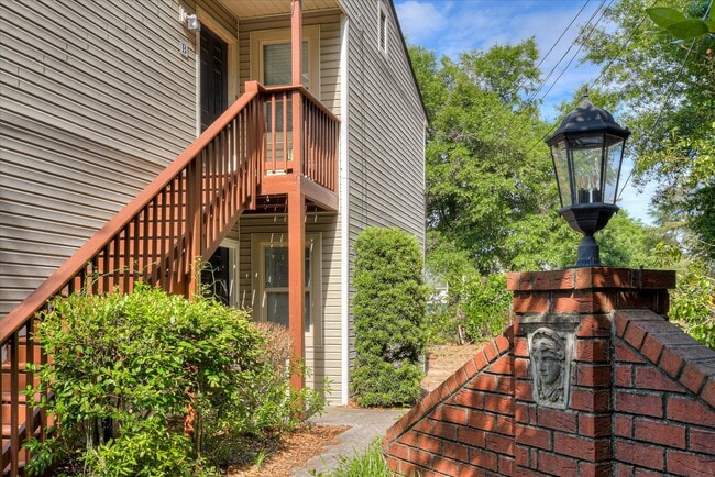 Photo - 1406 Johns Rd