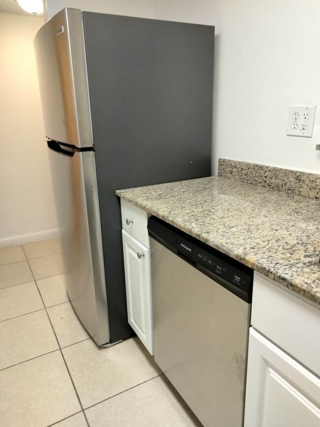 3500 Washington St Unit 206