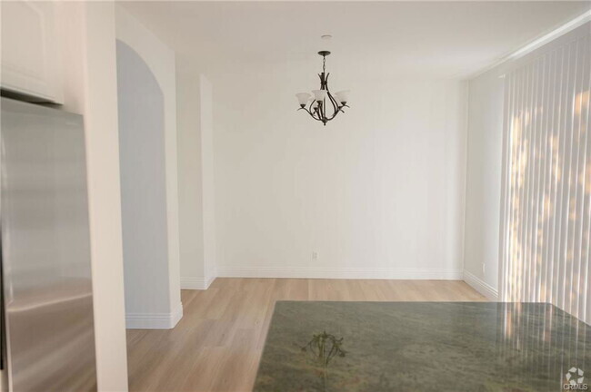 Building Photo - 2753 Piedmont Ave Rental