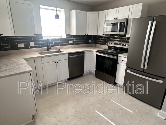 Photo - 1507 Foster Rd
