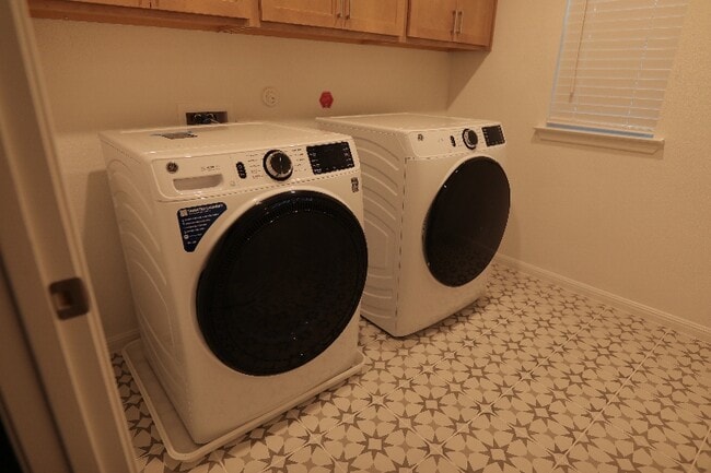 Photo - 2911 Tavern Dr