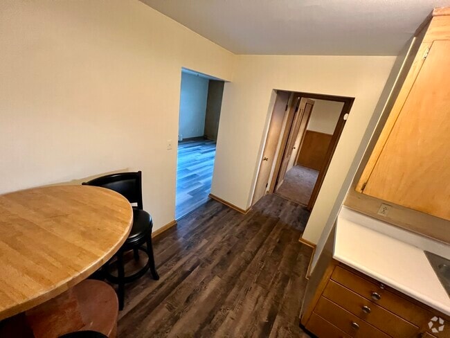 Building Photo - 1607 2nd Ave NE Rental