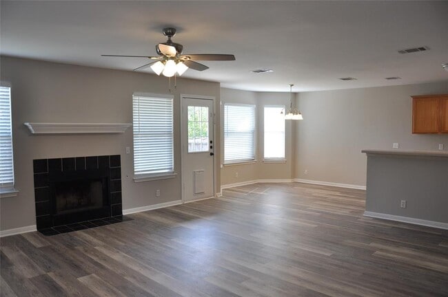 Photo - 272 Spillway Dr