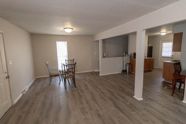Photo - 204 Wheaton Ct
