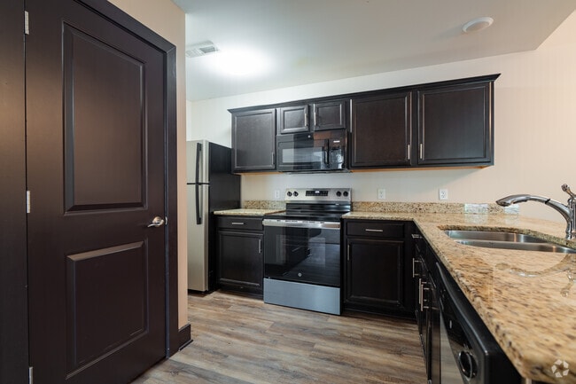 3BR, 2BA - 1,217SF - Kitchen