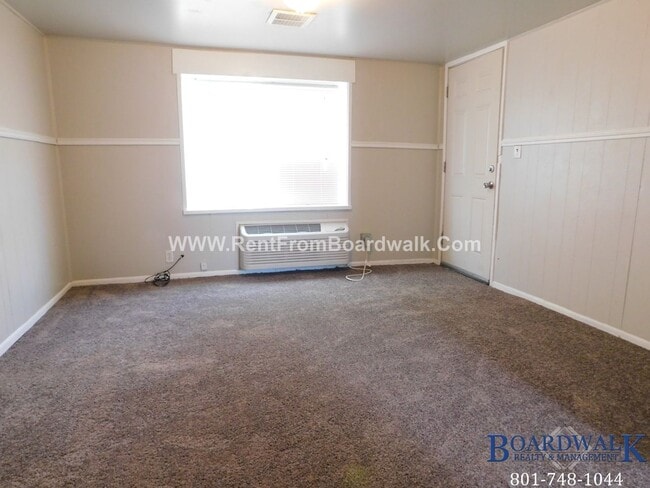 136 E Main St Unit 5