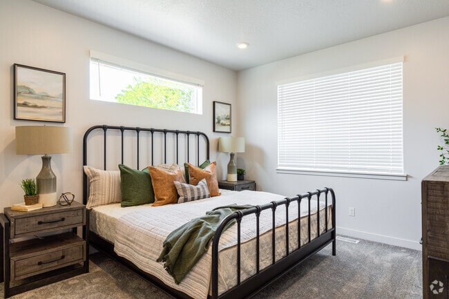 3BR, 2.5BA - 2,143SF