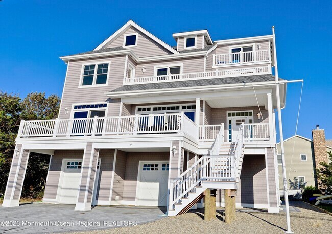 Photo - 6 N Bayview Ave