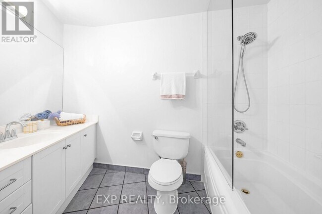 Photo - 115 Richmond St E Unit 1007