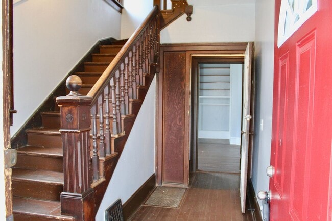 Photo - 254 W Market St