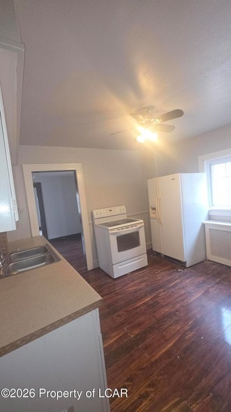 Photo - 117 E Green St Unit 2