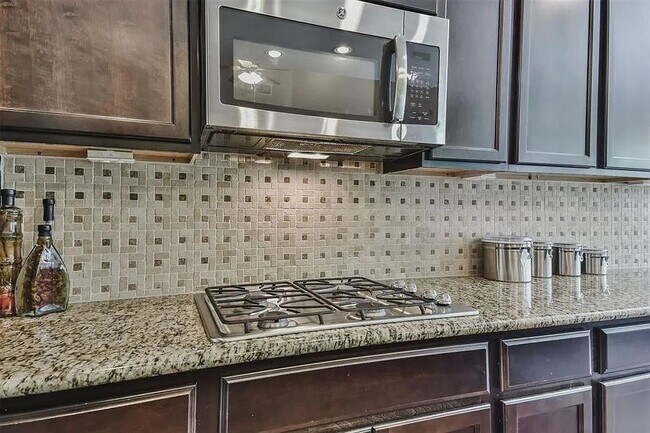 Photo - 143 Deerfield Meadow Dr