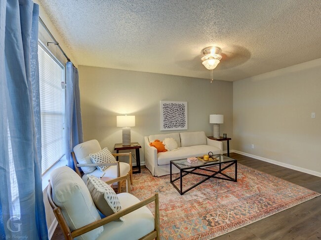 Photo - The Encore on Kingston