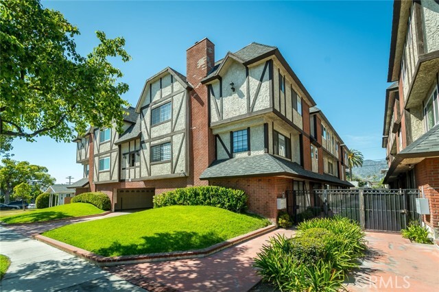 Photo - 663 Alexander St Townhome