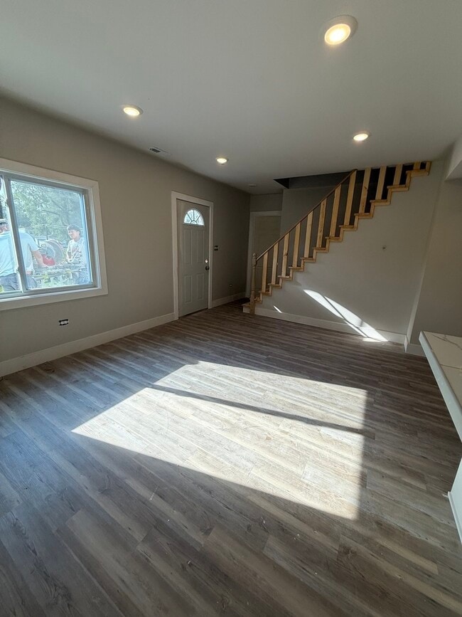 Photo - 16901 Crane Ave