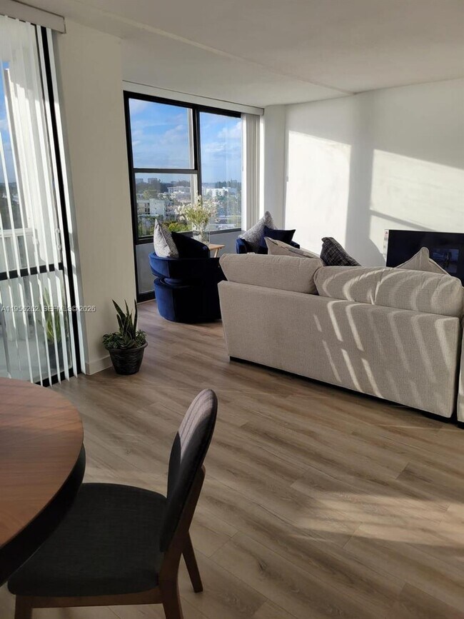 Photo - 900 Bay Dr Unit 821