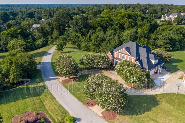 Photo - 6028 Crescent Knoll Dr