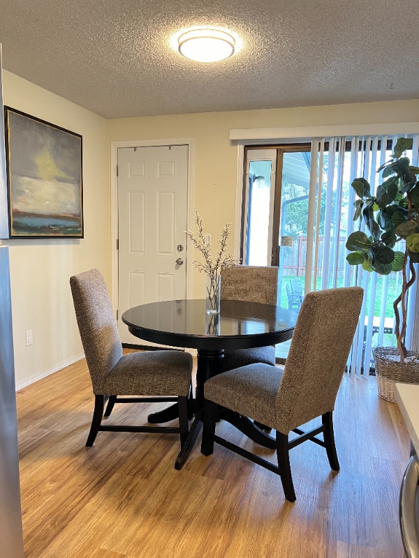 Photo - 10022 Farwest Dr SW