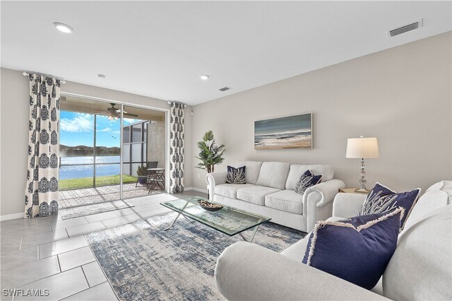 Photo - 14558 Edgewater Cir