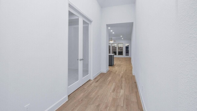 Photo - 42843 Manzano St