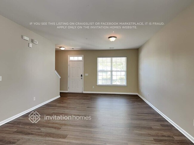 Photo - 3302 Streamside Dr