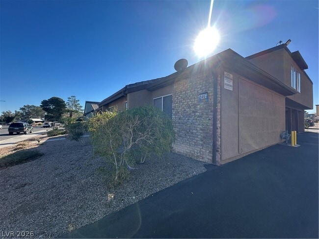 Photo - 1467 Hialeah Dr Unit D