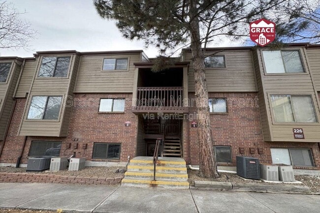 Building Photo - 226 Wright St Unit 306