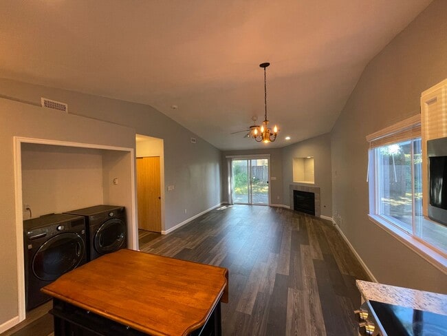 Photo - Charming 3 Bed/2 Bath Rambler in NE Tacoma — Cul-de-Sac Living with a Fenced Yard