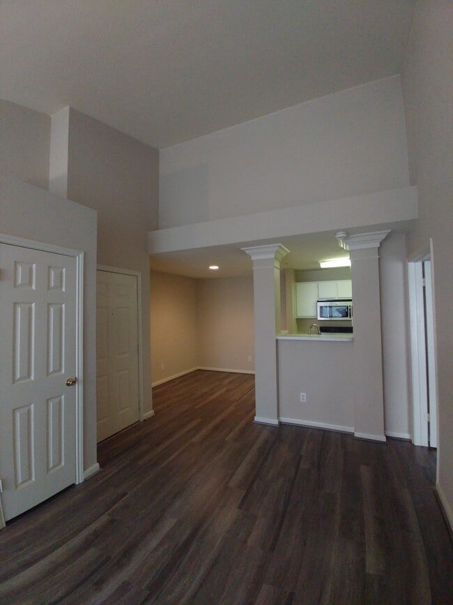 Photo - 3231 Allen Pky Unidad 2302